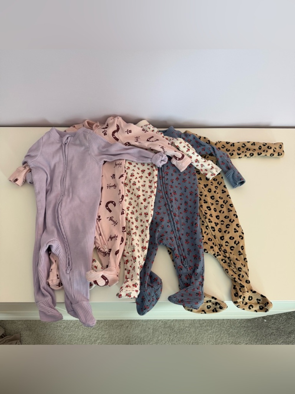 Girls Old Navy 0-3M Sleepers